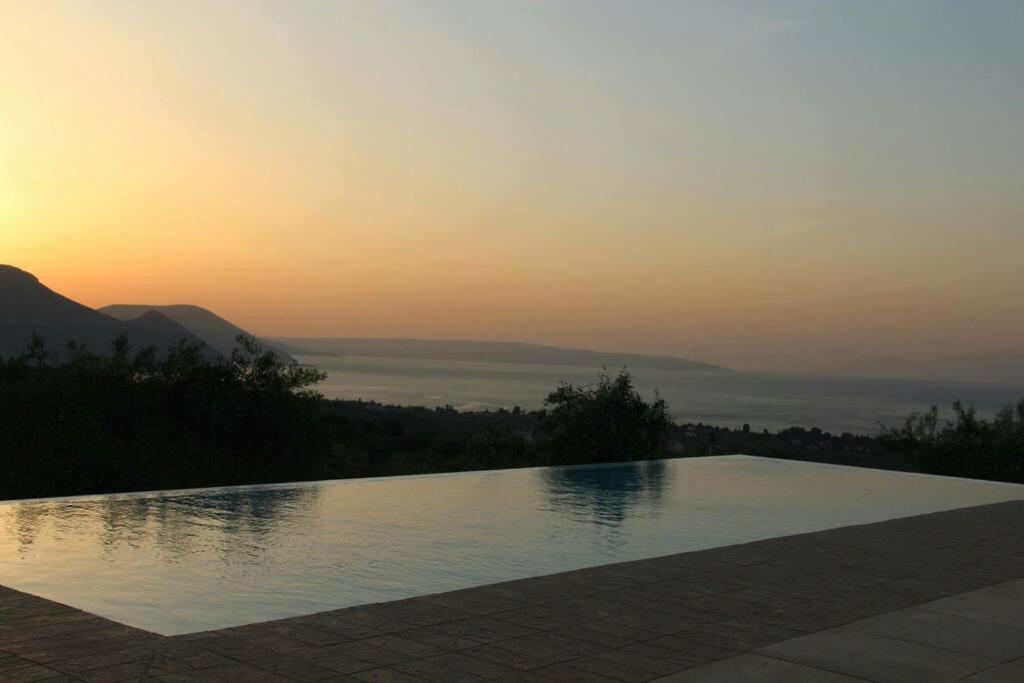 Panoramic View Summerhouse Loukissia Ngoại thất bức ảnh